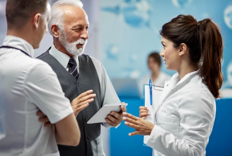 Why Traditional Outbound Struggles in Healthcare Sales